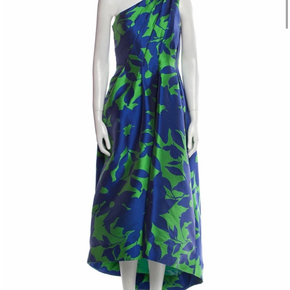 💚💙 Monique Lhullier One Shouldered Showstopper 💙💚 // size 6